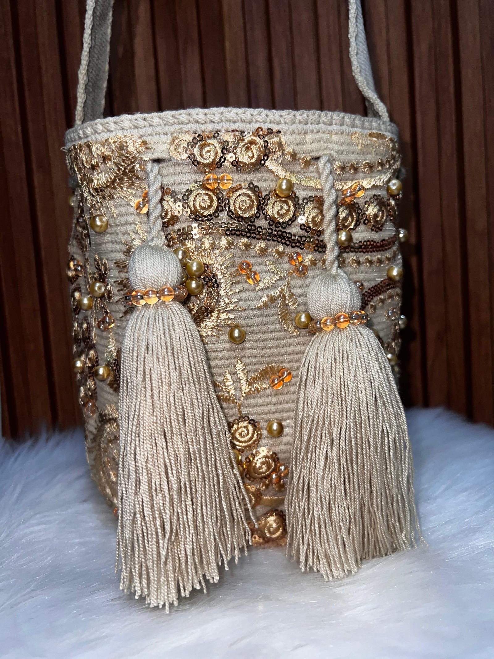 Mochila Recamada Dorada - detalle
